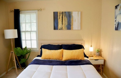 Muskogee House | Short-term Stays by LeAlora