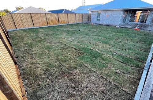 Bray Park House | Short term STRATHPINE fully equipped