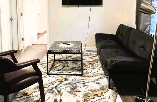 Central Oklahoma City Apartment | Short Travel Stay near Zoo Amtheater