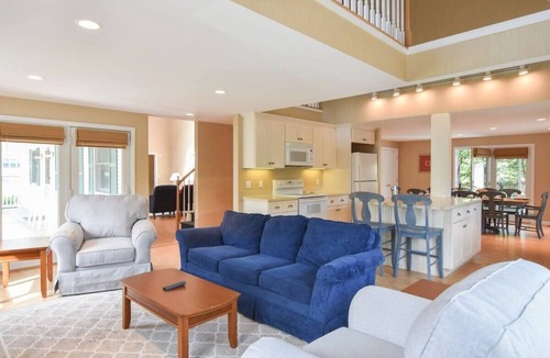 West Yarmouth House | Short Walk to Private Beach!