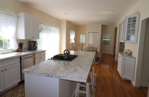 East Dennis House | Short walk to Sesuit Harbor