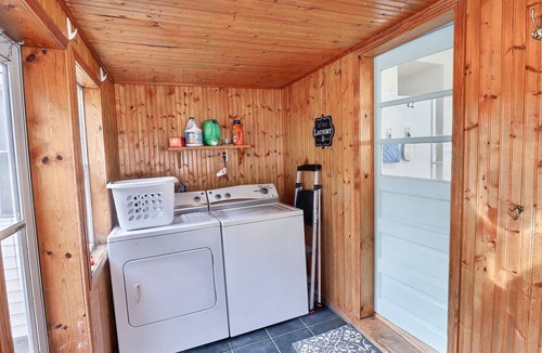New Buffalo House | Short walk to the beach and downtown!!!!!