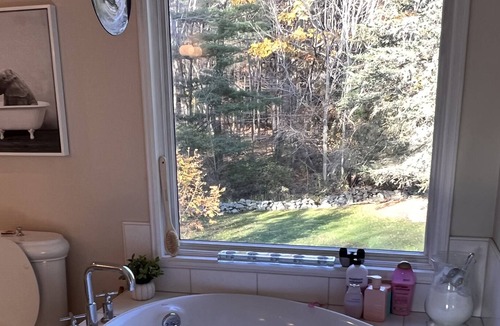 Rye House | Short walk to the beach. Sunny and bright.