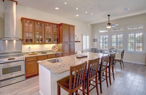 Port Aransas House | Short walk to the beach ~ Spacious house ~ Golf Cart