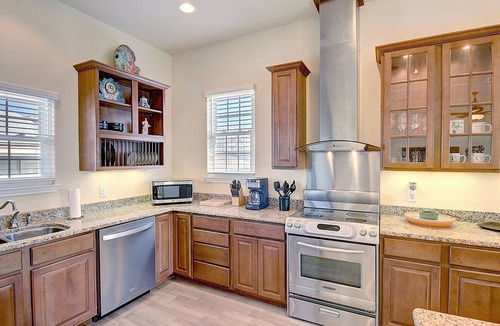 Port Aransas House | Short walk to the beach ~ Spacious house ~ Golf Cart
