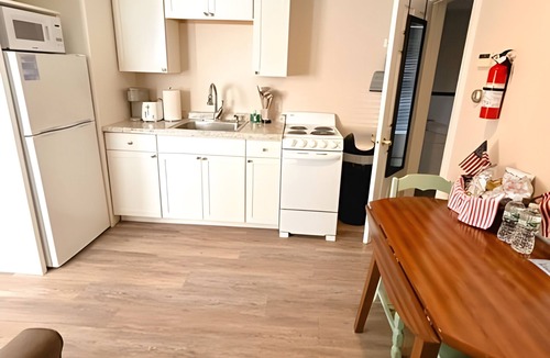 Old Orchard Beach Apartment | Short Walk to the Pier & Steps From the Sand!