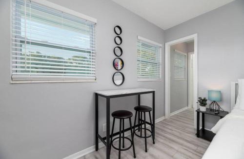 Wilton Manors Apartment | Short Walk to Wilton Drive Apt5