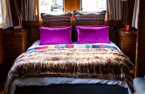 Banchory House | Showman's Caravan