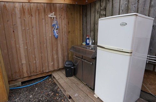 Hawick Cabin | Showman's Hut @ Westcote