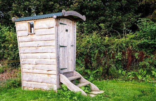 Hawick Cabin | Showman's Hut @ Westcote