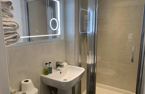 Spetchley Bed & Breakfast | Shrubbery Guest House