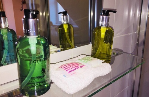 Spetchley Bed & Breakfast | Shrubbery Guest House