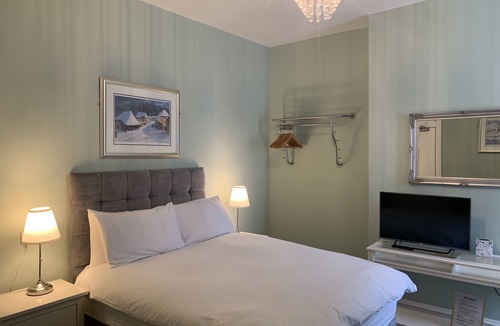 Spetchley Bed & Breakfast | Shrubbery Guest House