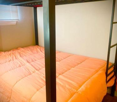 Southeast Houston Hostel | ShutEye Hostel