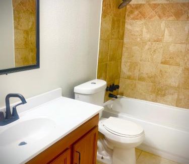 Southeast Houston Hostel | ShutEye Hostel