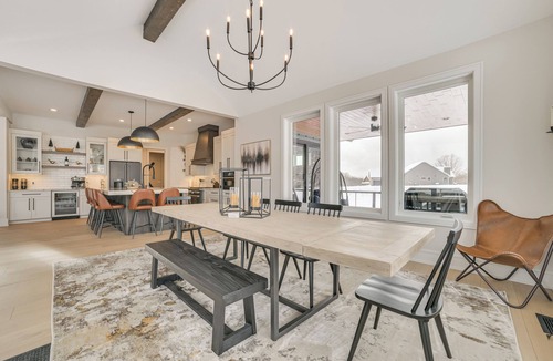 Boyne Falls House | Shuttle to Ski Slopes! Hot Tub Haven in Boyne Mtn
