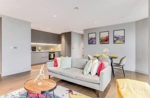 Peninsula Apartment | ShyRoyale 2 Bedroom APT