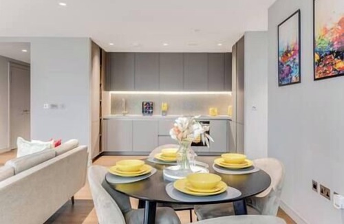 Peninsula Apartment | ShyRoyale 2 Bedroom APT