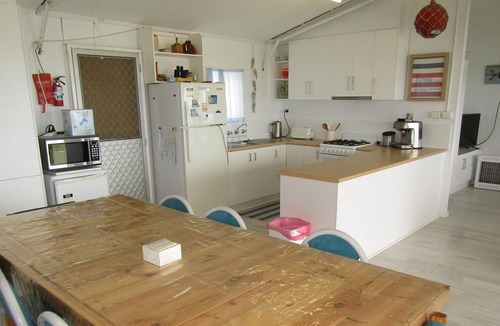 Para Wurlie House | Sibly's ~ Absolute beachfront shack *OFF PEAK SPECIALS*