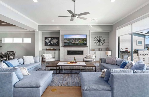 Kingsland House | Side by Side Lux Homes } Concierge Services