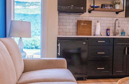 Wildwood Apartment | Side-by-Side Luxury Cabins with Panoramic Views