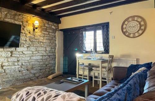 Monyash House | Sienna Cottage