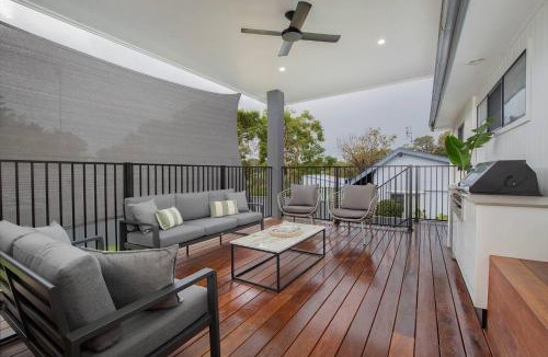 Merewether Heights House | Sienna Cove - Elegant Retreat near Merewether Beach