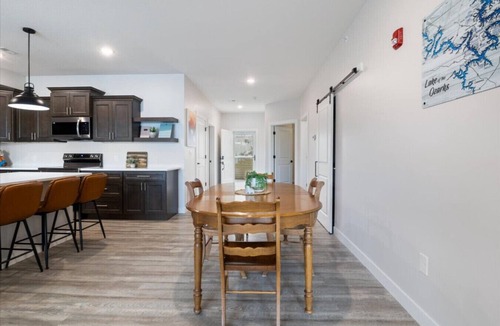 Camdenton Condo | Sierra Bay Sweet Retreat - Two Pools & More!