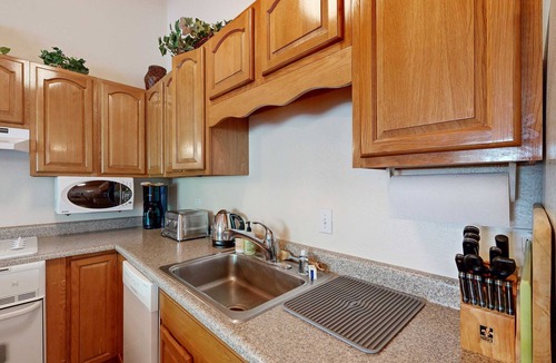 Taos Ski Valley House | Sierra Del Sol | Ski-In, Ski-Out Townhome & Slope-View Balcony