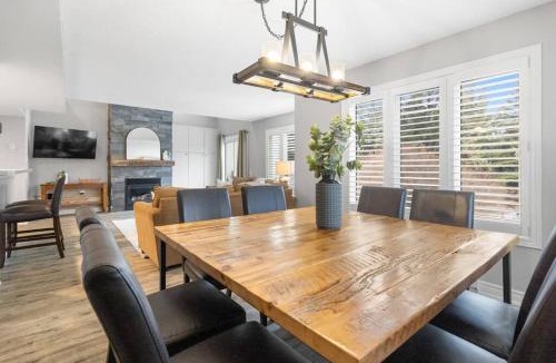 The Blue Mountains House | Sierra Heights - Steps to Blue Mountain Village