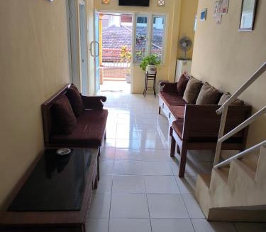 Malang House | Sierra Homestay Malang 3 BR AC