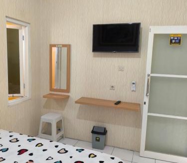 Malang House | Sierra Homestay Malang 3 BR AC