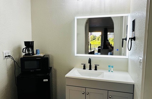 San Andreas Hotel | Sierra Inn