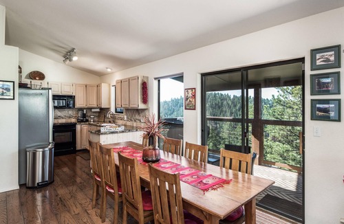 Alto Cabin | Sierra Lake Vista | Pet Friendly, Hot Tub!