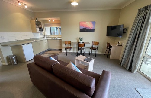 Omarama Hotel | Sierra Motel