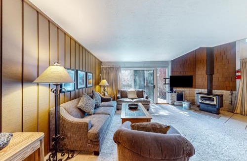 Mammoth Lakes Apartment | Sierra Park Villas 39 H