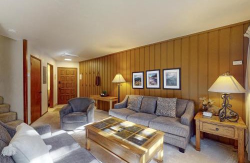 Mammoth Lakes Apartment | Sierra Park Villas 39 H