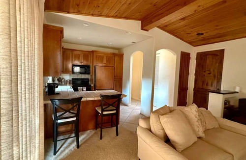 Warner Springs Ranch House | Sierra Roble Cottage