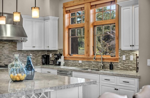 Ponderosa Palisades House | Sierra Sanctuary | Mountain Views with Club and Golf Access!