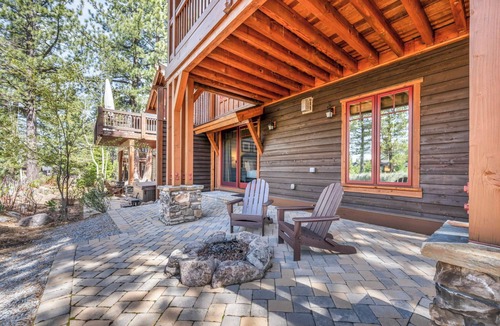 Ponderosa Palisades House | Sierra Sanctuary | Mountain Views with Club and Golf Access!
