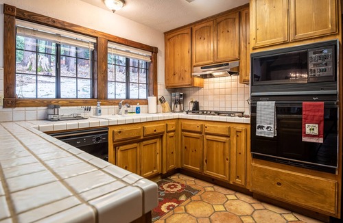 Dorrington Cabin | Sierra Serenity - w/Central Heat!