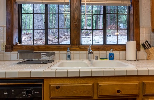 Dorrington Cabin | Sierra Serenity - w/Central Heat!