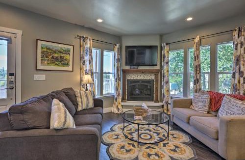 Diamond Springs House | ‘Sierra Sunset Inn’ - 3 Miles to Placerville!