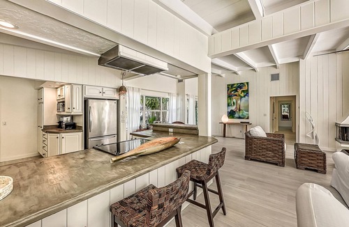 Bay Isle House | Siesta Key Oasis with a pool