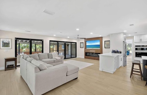Bay Isle House | Siesta Key Paradise