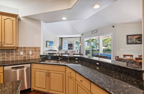 Bay Isle House | Siesta Key Pool Palace - Walk to Beach