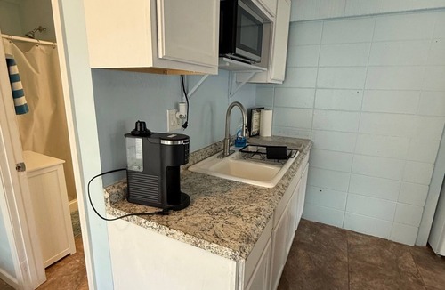 Siesta Key Apartment | Siesta Key studio close to everything!