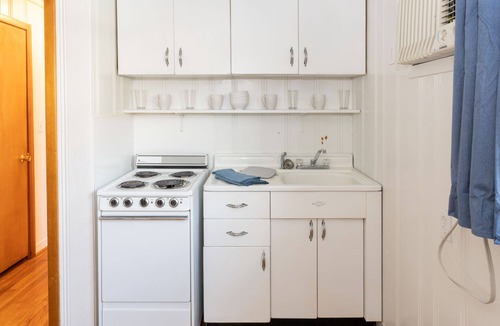 Colfax Hotel | Siesta Motel