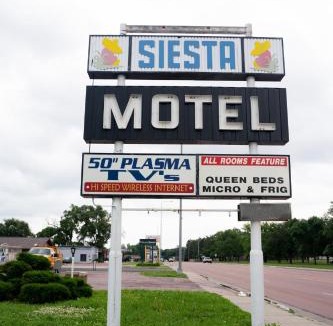 Mitchell Cabin | Siesta Motel