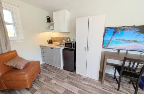 Kingston Hotel | Siesta Roadside Inn & Suites Kingston